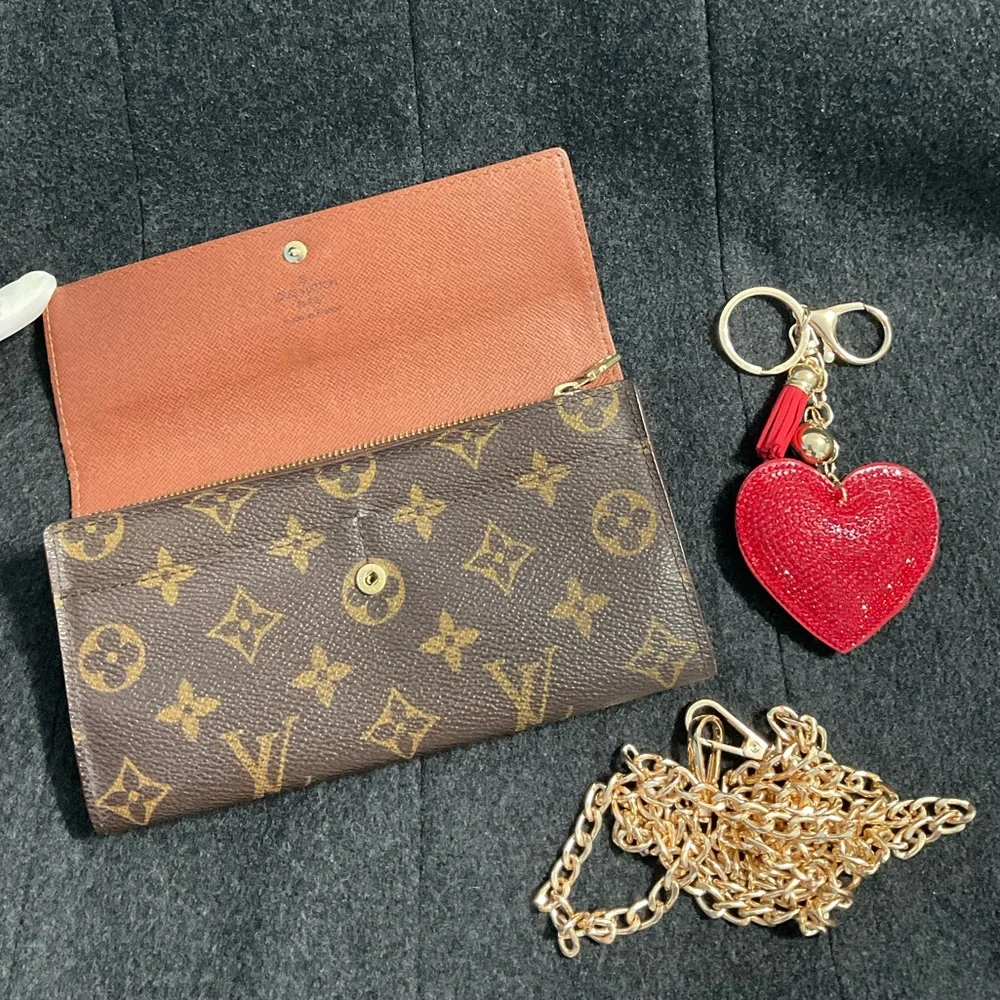 ✅AUTHENTIC LV LONG WALLET + FREE GENERIC CHAIN+CHARM - Picture 3 of 11